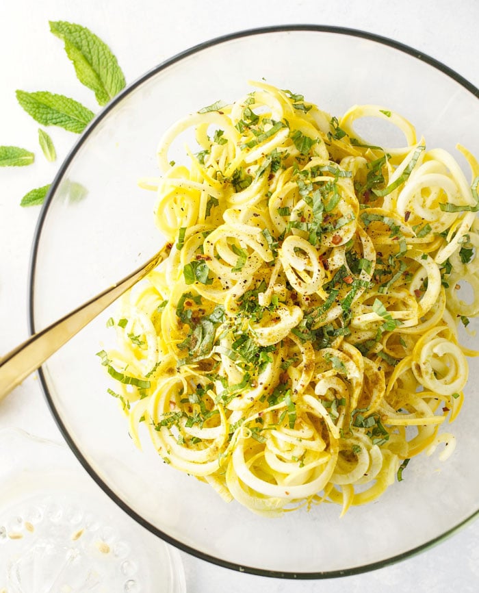 Spiralized Summer Squash: Your Easy Low-Carb Pasta & Salad Alternative